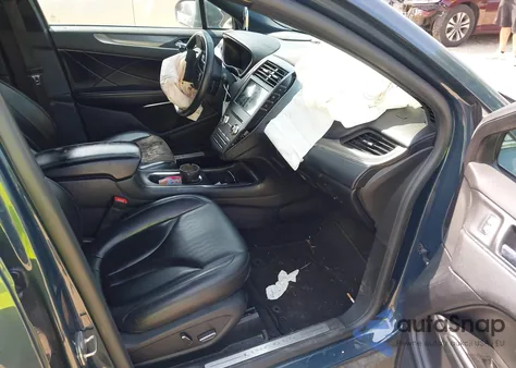 2019 Lincoln Mkc Standard from USA, damaged, VIN 5LMCJ1C90KUL17338